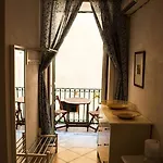 Fausto\'S House